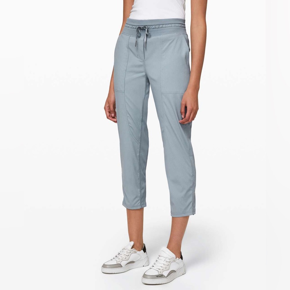 Lululemon Dance Studio Lifestyle Crop *25" Length